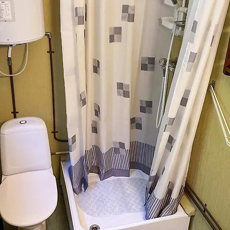 3 Person In Frei-by Traum Frei